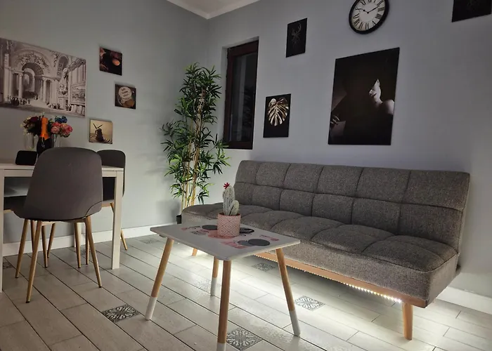 L דירה קריובה